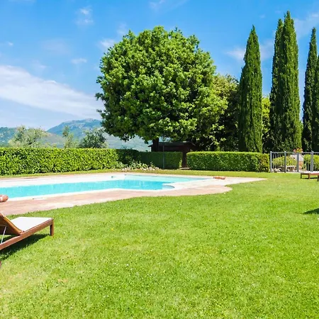 Tenuta Colfiorito شقة