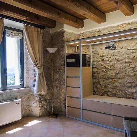 شقة Tenuta Colfiorito